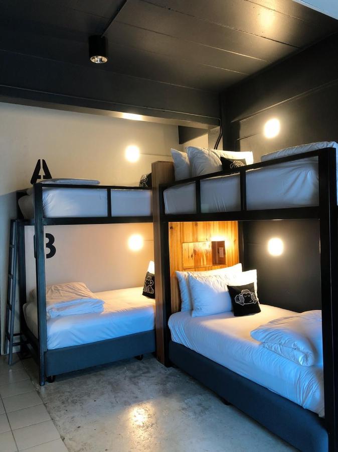 Blu Monkey Hub&Hotel Suratthani - SHA PLUS Certificate Surat Thani Esterno foto